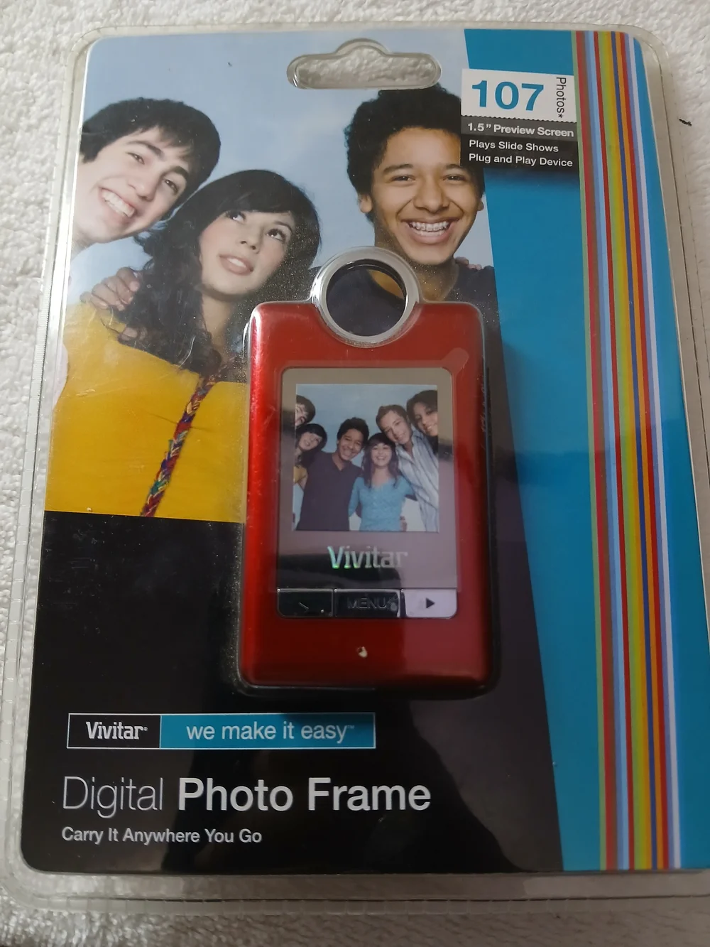 Vivitar ViviCam F128 Digital Camera/8GB SD Card/Digital Photo Frame/ Cam Case.